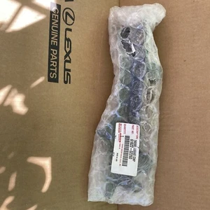 Genuine Toyota Trough Luggage Comp. 61622-02260 - Picture 1 of 4