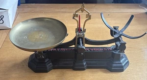 W & T AVERY SCALES Vintage cast iron scales As Pictured - Picture 1 of 8