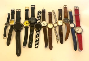 Lote de 13 relojes de pulsera sin probar para manualidades o piezas algunos vintage - Imagen 1 de 4