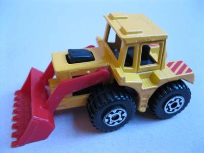 Matchbox Lesney Superfast #29 1976 tractor nariz pala cargador cuchara rojo Foto 1 de 4