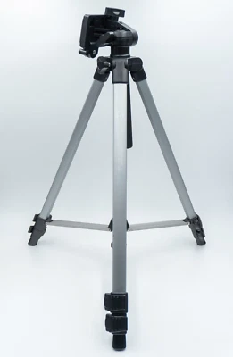 Samsonite 1100 Photo & Video Extendable Tripod 3 Way Pan & Tilt ( Silver ) - Image 1 of 4