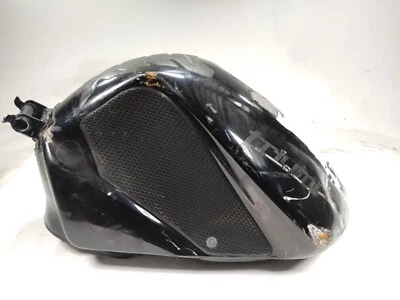 Triumph 675 Street Triple R 2012 tanque de combustible de gasolina abollado Foto 1 de 4