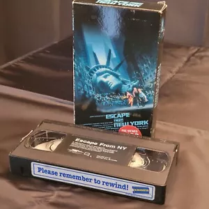 Vintage Escape From New York VHS Tape John Carpenter Blockbuster Ex-Rental - Picture 1 of 10
