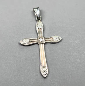 Antique 14K White Gold Diamond Raised Floral Design Cross Pendant Charm - Picture 1 of 3
