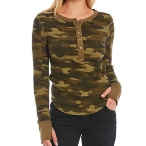 Nuovo! Free People We the Free *Everest Henley Camo* Top/Maglietta Termica S - Foto 1 di 6