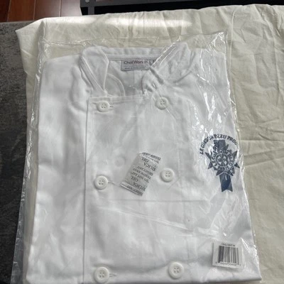 BRAND NEW CHEF WORKS LE CORDON BLEU PROGRAM WHITE CHEF COAT UNIFORM SMOCK, Med - Image 1 of 4