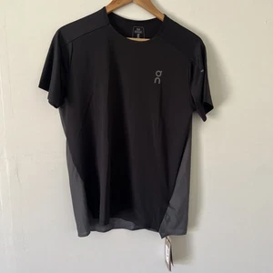 On Cloud Performance-T - Black / Eclipse T-Shirt Men's Size Small Drytec - NEW - Picture 1 of 4