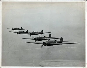 VICKERS WELLESLEY FORMATION VINTAGE ORIGINAL MANUFACTURERS PHOTO RAF 2 - Picture 1 of 2