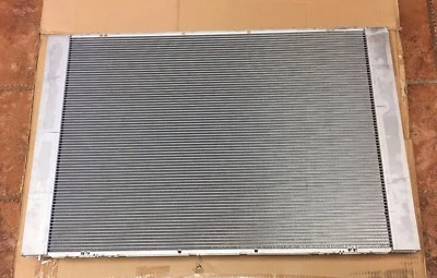 Radiador NAPA Spectra CU2681 para Toyota Sienna 04-06 Foto 1 de 4