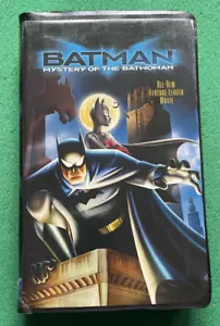 Batman - Mystery of the Batwoman VHS + FREE DVD - Picture 1 of 3