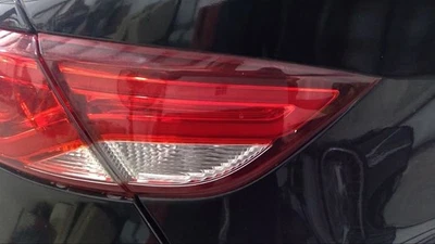 2015 Chrysler 200 Driver Left Tail Light OEM Used Lid Mounted 1133420 Foto 1 de 4