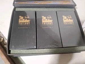The Godfather Trilog 1901-1980 Unopened VHS Taped Set (6) - Bild 1 von 5