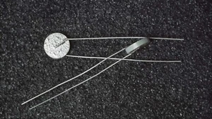 5 Stück - RL3004-6.56-59-M NTC Thermistor 10Ω @ 25°C Einschaltbegrenzer Scheibe Typ RL30 - Bild 1 von 2