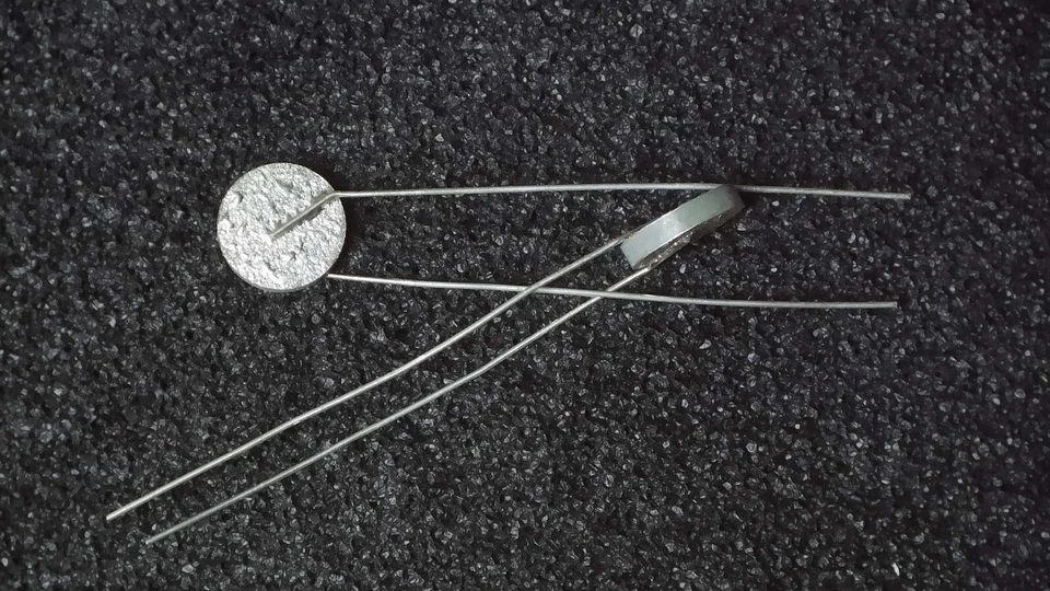 5pcs - RL3004-6.56-59-M NTC Thermistor 10Ω @ 25°C Inrush Limiter Disc Type RL30 - Image 1 of 2