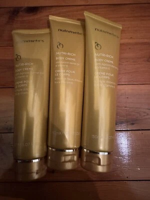 3 X Crema corporal rica en nutrientes Nutrimetics  Foto 1 de 4