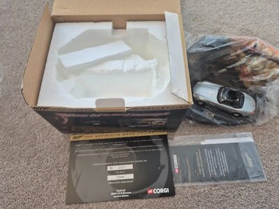 1/18 CORGI BMW Z8 Il Mondo Non È Abbastanza Auto Diecast + Diorama CC99105 - Immagine 1 di 4