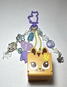 Handmade Littlest Pet Shop Keychain W/teeniest Tiniest Cat - Picture 1 of 3