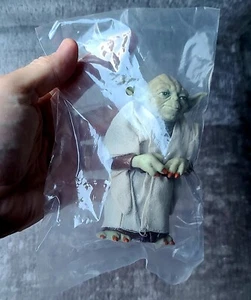 Star Wars Master Yoda Figure Baggie Vintage Design Toy 12cm Figure Disney 2015 - Picture 1 of 10