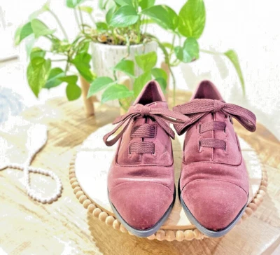 NINE WEST Burgundy Velvet Oxford Loafer  7.5 - Image 1 of 4