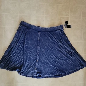 Torrid Skater Skirt Super Soft Dip Dye Blue & Blue/Gray Size 3 NWT - Picture 1 of 3