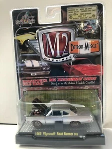 M2 Machines Detroit Muscle Maßstab 1:64 Diecast Auto 1969 Plymouth Road Runner 383  - Bild 1 von 3