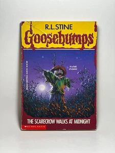 10th Print #20 The Scarecrow Walks At Midnight Original Goosebumps Book RL Stine - Picture 1 of 19