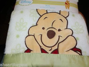 DISNEY BABY BOA BLANKET WINNIE POOH FLOWERS LEAVES PEEPING OVER BORDER THINKING - Picture 1 of 1