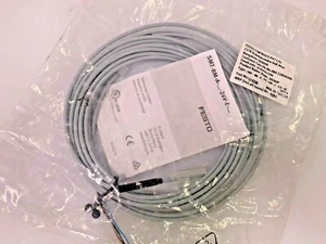 FESTO Type SMT-8M-A-PS-24V-E-5,0-OE Part No. 574336 Proximity Sensor - Picture 1 of 3