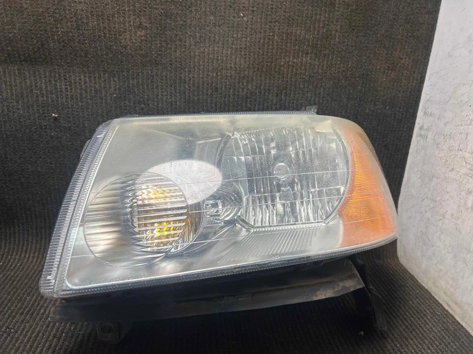 Fits 2005-2007 Ford Freestyle Left Headlight (foggy) OEM:6F9Z13008B Foto 1 de 4
