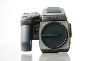 Hasselblad H1 645 Medium Format Camera Body + CFi 120mm makro lens for v series - Picture 1 of 15