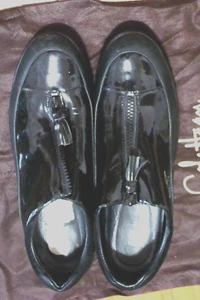 COLE HAAN WOMEN PATENT LEATHER BOOTIE SHOES BLACK ZIP UP SIZE 9 - Picture 1 of 8