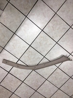 LEXUS LX470 A PILAR MOLDURA LADO PASAJERO DELANTERO 1999 TOYOTA LAND Foto 1 de 4