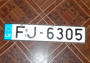 TARGA VEICOLO AUTO STATO LETTONE UE - FJ 6305 scaduta 2a targa - Foto 1 di 1