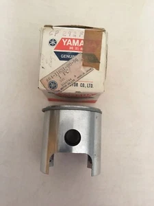 Nos Yamaha Piston & Piston Ring 864-11631-00-96 - Bild 1 von 4
