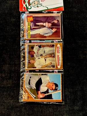 1962 TOPPS XMAS BASEBALL RACK PACK MICKEY MANTLE / MAYS BABE RUTH YOGI BERRA - Image 1 of 2