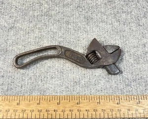 Vintage B&C Bemis & Call 6" S Curved Adjustable Wrench Cutout Handle - Picture 1 of 6