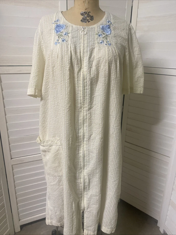 Charter Club Intimates Nightgown Housecoat Robe Seersucker Cotton Modest Large - Image 1 of 4