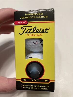 Titleist NXT 高尔夫球 2 件装长距离柔软触感全新盒装 — 第 1/2 张图片