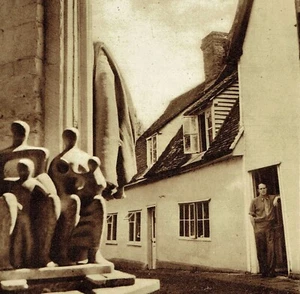 Sculptor Henry Moore At Home Hoglands in Perry Green 1946 Photo Article Q794 - Picture 1 of 2