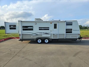 2006 Keystone Outback 26RS packs a big punch in size, while easily towed - Picture 1 of 20