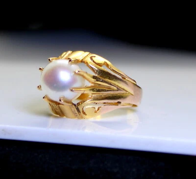 Gorgeous Antique 18K Gold Ornate Ladies Solitaire 8.6mm Pearl Cocktail Ring  - Image 1 of 4