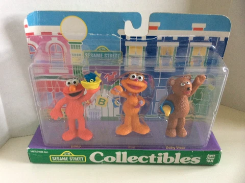 Vintage Sesame Street Collectibles Tyco Figures Elmo, Zoe, Rare Baby Bear Cover
