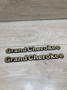 FREE SHIPPING OEM 1993-1998 Jeep Grand Cherokee Fender Emblem Badge Gold Set - Picture 1 of 3