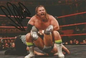 NXT WWE WRESTLING: JOE COFFEY SIGNED 6x4 ACTION PHOTO + COA *NXT UK* - Bild 1 von 1