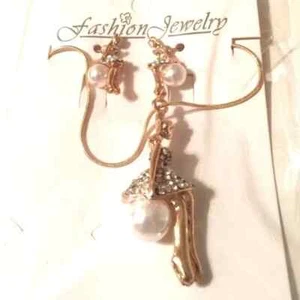 Brandneu Ballerina Perle weiße Halskette Ohrringe Set. Damenmode. - Bild 1 von 8