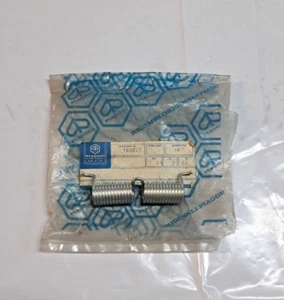 MOLLA PORTAPACCHI POSTERIORE CIAO P PV PX PXV ORIGINALE PIAGGIO 188957 - Foto 1 di 3