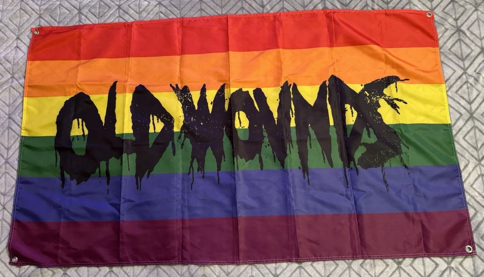 Bandera gay arco iris “Old Wounds” 34,5x 60 LBGTQ usada en excelente estado Foto 1 de 1