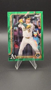 Refractores de lava Topps 2025 cromo verde #221 Max Muncy RC 22/99 - Imagen 1 de 2
