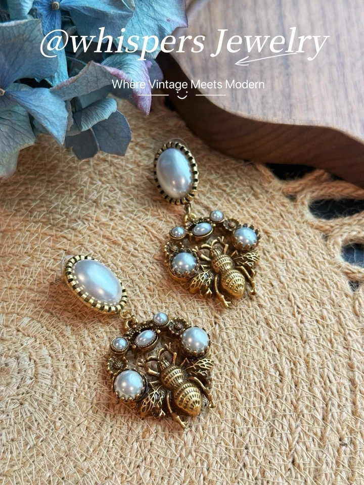 Pendientes de abeja vintage chapados en cobre con incrustaciones de oro Foto 1 de 4