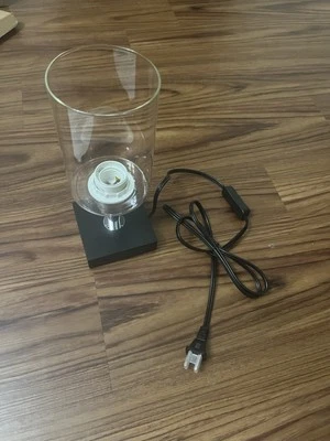 Clear Glass Table Lamp with On/Off Cord Switch- Input 110-120V~60Hz 60W Max - Image 1 of 4